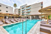 Cabana Blu Hotel & Suites - Family