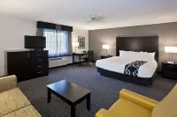 La Quinta Inn & Suites by Wyndham Cleveland Macedonia Hotels in Macedonia