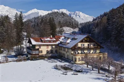 Hotel Restaurant Grünwalderhof 파처코펠 케이블카 역 주변 호텔