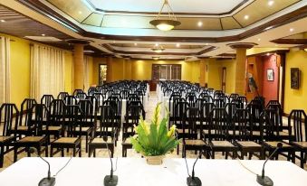 Aanari Hotel & Spa