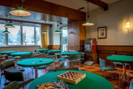 5Miglia Hotel & Spa Отели рядом с достопримечательностью «Parco Divertimenti Coppo dell'Orso»