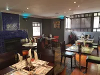 Court Classique Suite Hotel - breakfast
