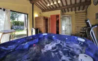 Un Petit Paradis Hotels in Marsciano