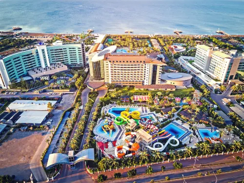 Royal Wings Hotel - All Inclusive - สระว่ายน้ำส่วนตัว