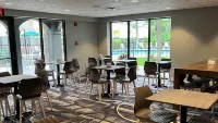 La Quinta Inn & Suites by Wyndham Ft Lauderdale Cypress Cr Hotels in Coconut Creek