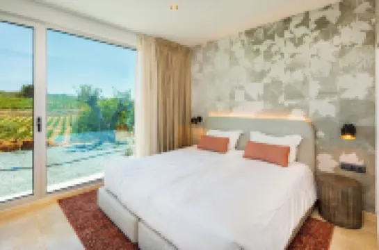 Quinta Dos Vales Wine Estate