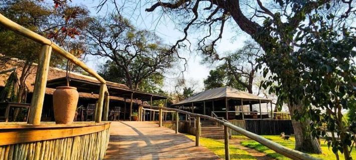 Elephant Valley Lodge Отели в г. Чоб