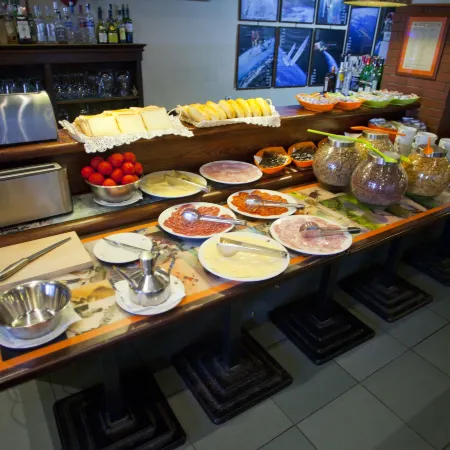 Hotel Subur