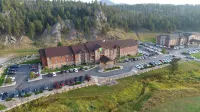 Holiday Inn Express & Suites Custer Hotels near 1881 Courthouse Museum