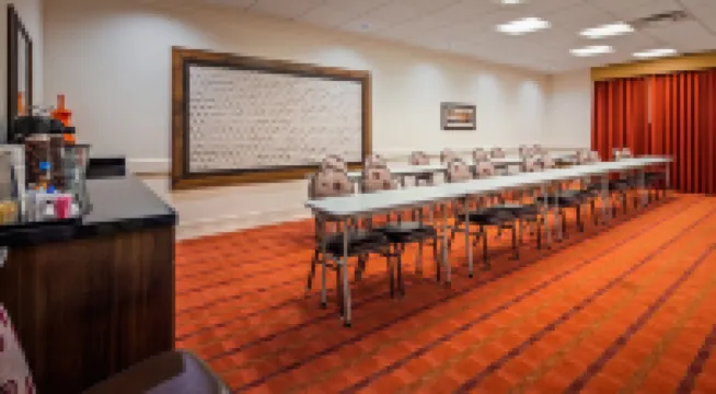 Best Western Plus Hudson Hotel  Suites