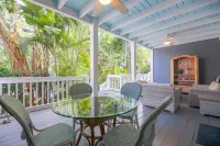 安布羅西亞基韋斯特飯店