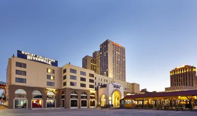Hilton New Orleans Riverside Các khách sạn gần Ernest N. Morial Convention Center