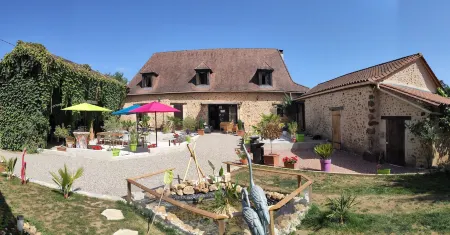 Domaine de Potofayol Отели в г. Сент-Фуа-де-Лонга