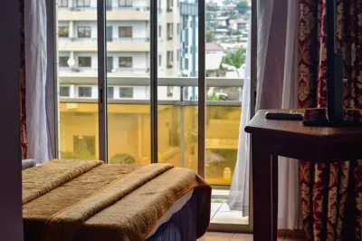 Hotel le Chateau Hotels in Wouri