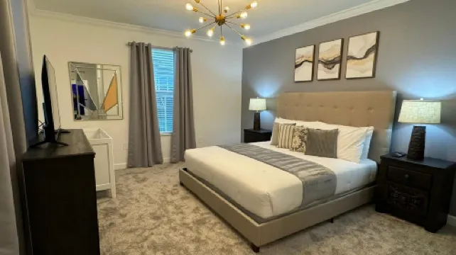 Stunning 5Bd w Pool Close to Disney at Champions Gate 8956