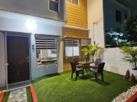 Davao City Airport Transient Rooms by Lemonique Hotels in Davao City