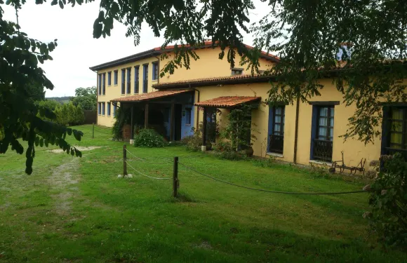 略薩日佛博納鄉村酒店