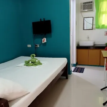 Pete's Inn Hotels near LORD OF THE NATIONS CHURCH - Cagay Roxas City