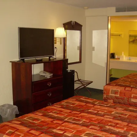 83 Motel