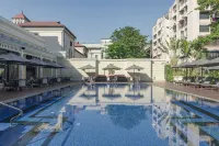 The Strand Yangon - Pools