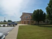 Economy Inn Wentzville - parking