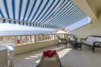 Apartments and Rooms Lea