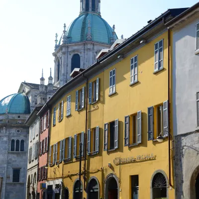 Le Stanze del Lago Apartments Hotel dekat Teatro Sociale