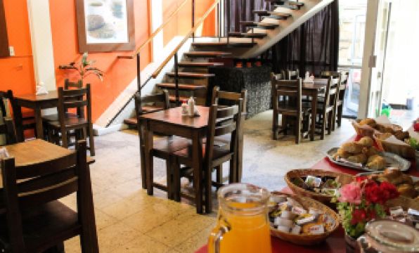 Casi Guemes Hotel