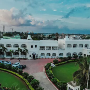 Chanakya Bnr Hotel