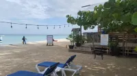 Secret Cabins at Firefly Beach - Beach