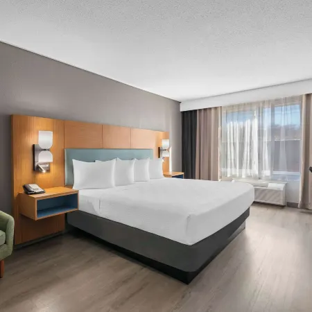 Country Inn & Suites by Radisson, Coon Rapids, MN