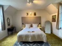 Domaine du Chesney Hotels in Vernon