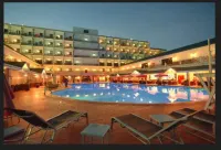 Ramada by Wyndham Princess Georgetown - Pools