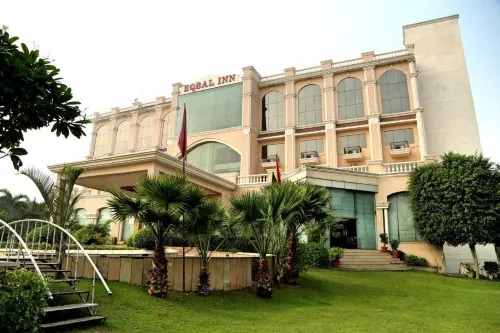 Eqbal Inn Hotels in Patiala