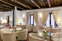 Anacapri Hotels in Granada