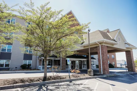 Parkview Inn & Suites, Lancaster Amish Country, PA