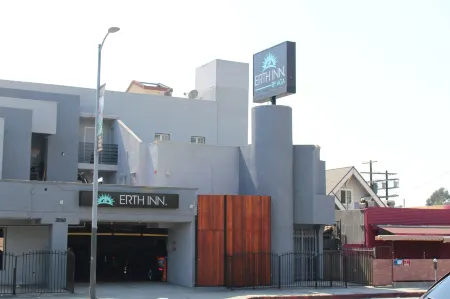 Erth Inn by Aga Los Angeles Отели рядом с достопримечательностью «USC Stevens Neuroimaging and Informatics Institute»