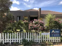 Apple House - Bungalow