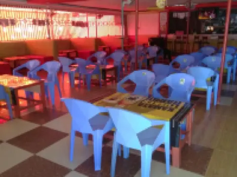 Club Panas Hotels in Bondo