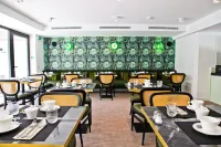 Hôtel la Villa Port d'Antibes & Spa Hotels in Антіб