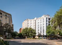 بايبيلو ذا بلوم Hotels near Eiffel Bridge (Pont de les Peixateries Velles)