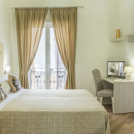 Kèramos Luxury Rooms