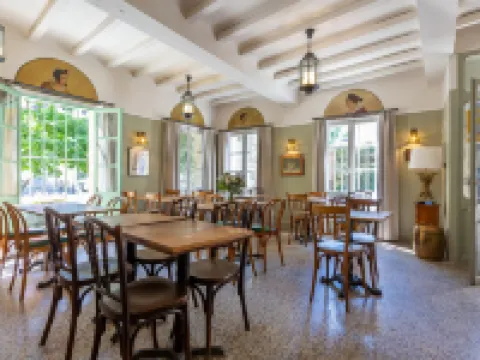 ル ルレ ド ポスト アルルのホテル