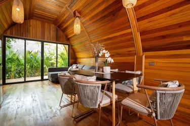 รูปภาพของทรอปิคอล ชาเลต์ 3 ห้องนอน พูลวิลล่า ป่าสัก 3