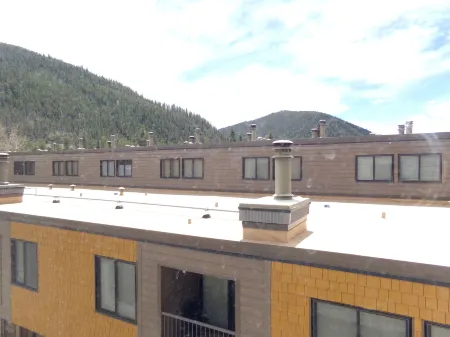 Edgewater Studio One Bath Ewjp