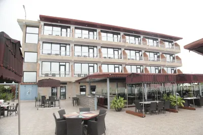 Hôtel Petit Bateau Hotels near Conakry Grand Mosque