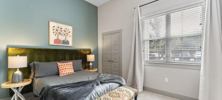 Grand 1Br King Suite Close to Downtown w Fast Wifi Ξενοδοχεία στην πόλη Montopolis