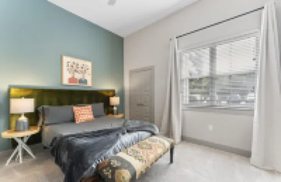 Grand 1Br King Suite Close to Downtown w Fast Wifi Hotels in Montopolis