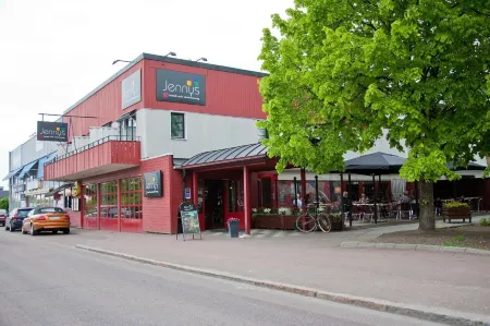 Jennys Hotell Och Restaurang