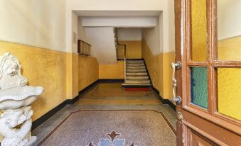 Central & Cozy Apartment by Wonderful Italy